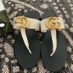 Sandles woman’s 7.5 brand new never worn